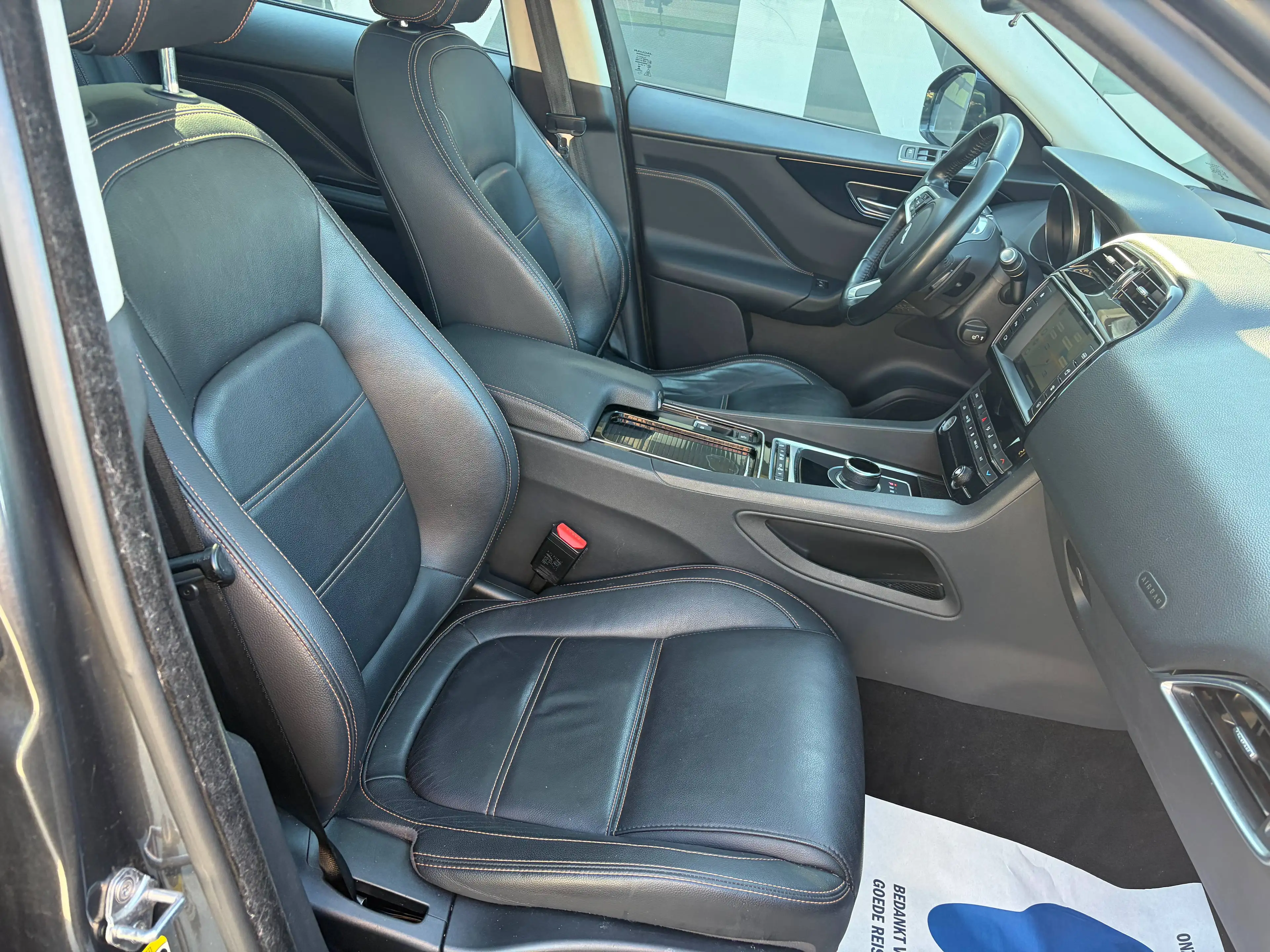 Jaguar F-Pace F-Pace 2.0 D AWD Prestige — photo 7