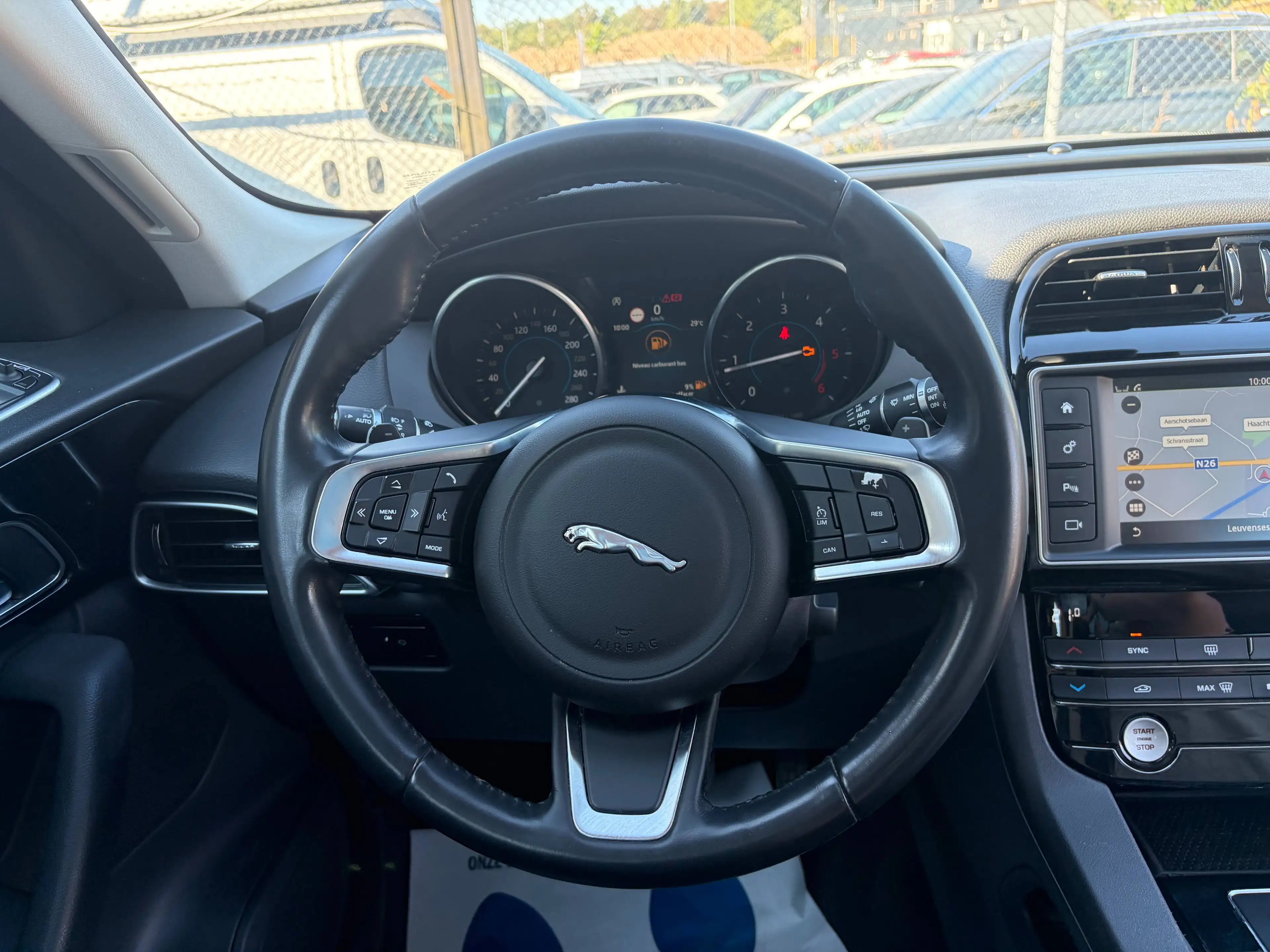Jaguar F-Pace F-Pace 2.0 D AWD Prestige — photo 15