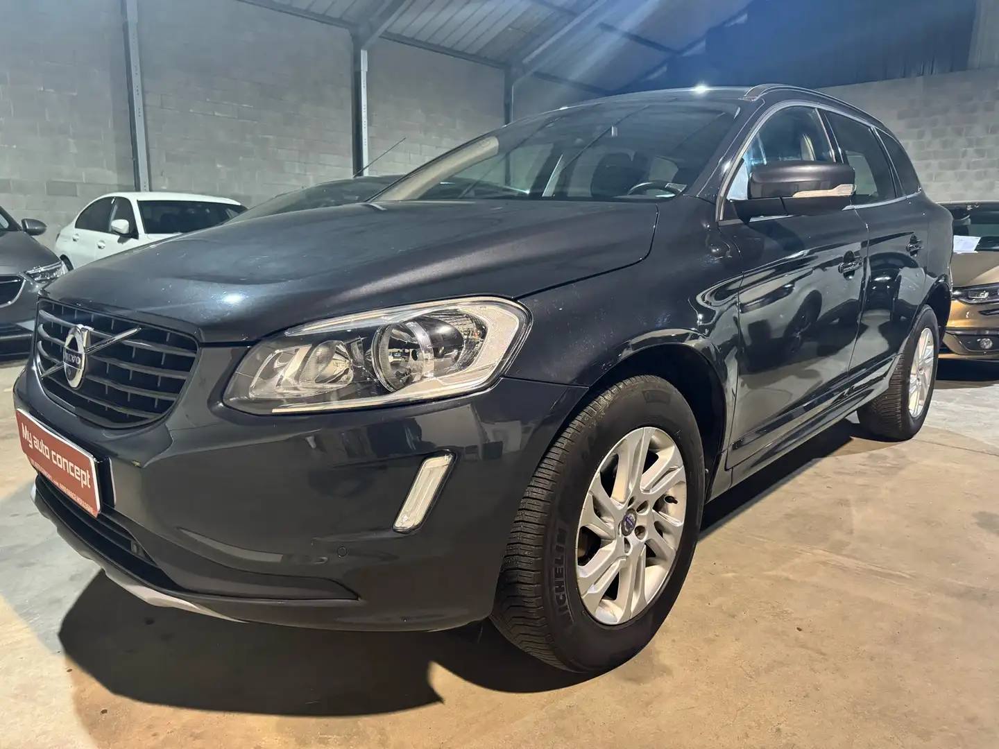 Volvo XC60 2.4 D4 4WD Kinetic Geartronic Bleu - 1