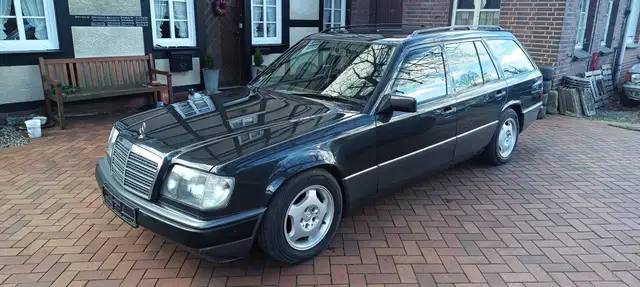 Mercedes-Benz E 300 E-Klasse TE