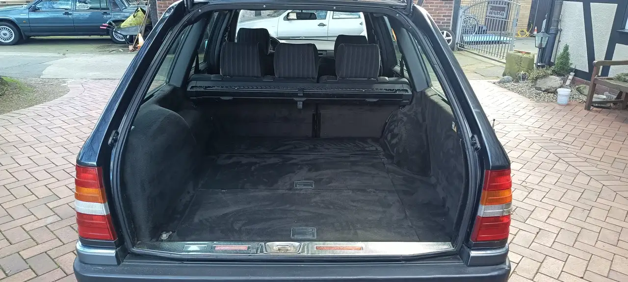 Mercedes-Benz E 300 E-Klasse TE, foto 9