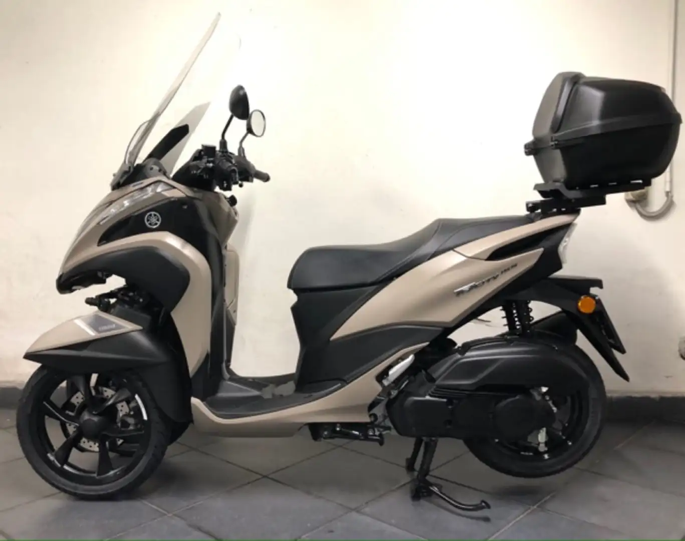 Yamaha Tricity 155 Scooter Beige - 2