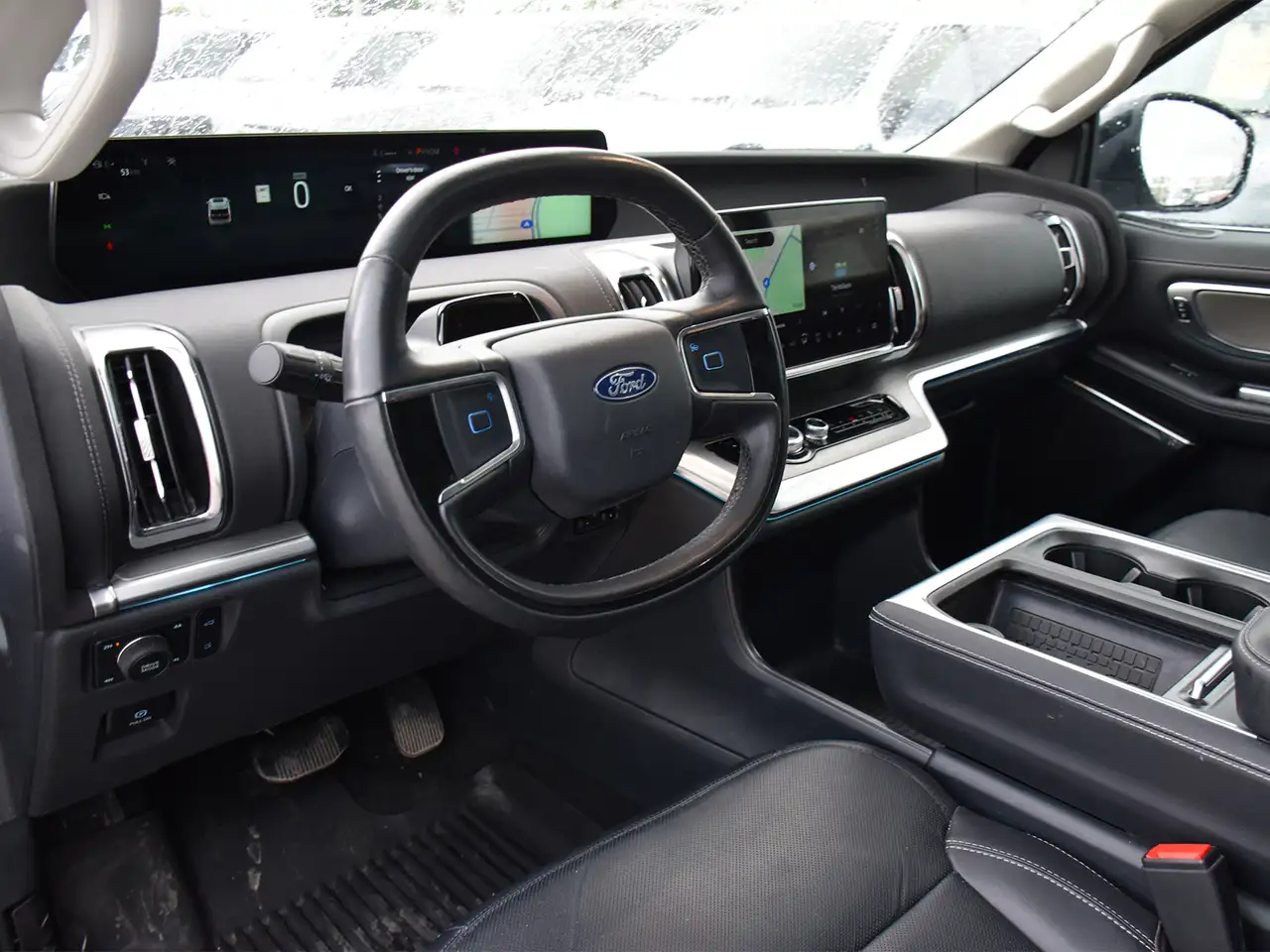 Ford Expedition снимка Ford Expedition