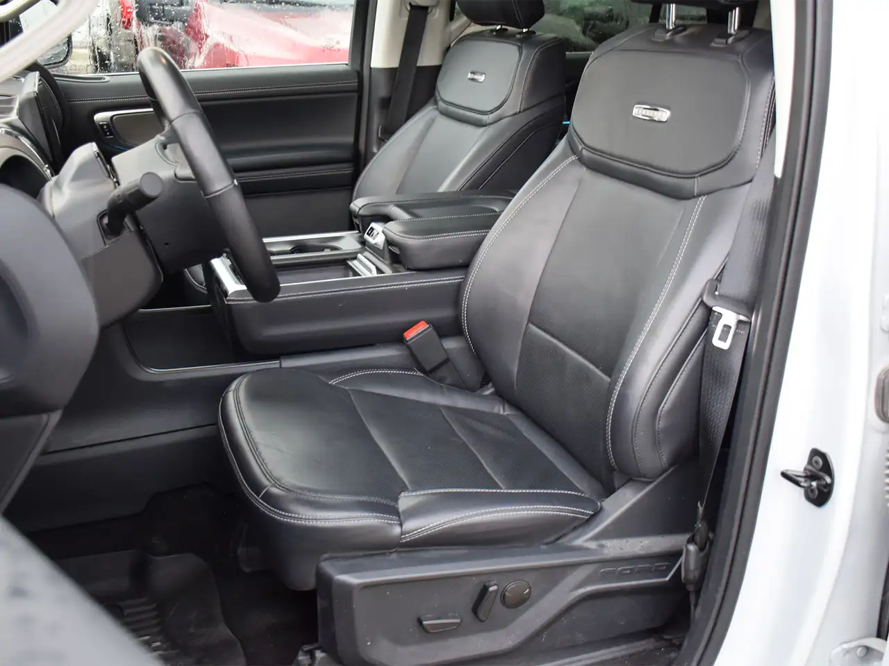 Ford Expedition снимка Ford Expedition