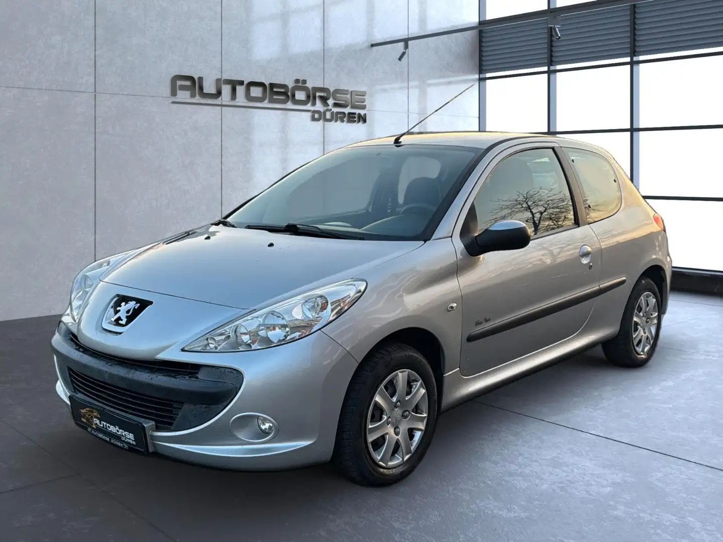 Peugeot 206 + 1.1 HU neu/Klima/Sportpaket Grau - 1