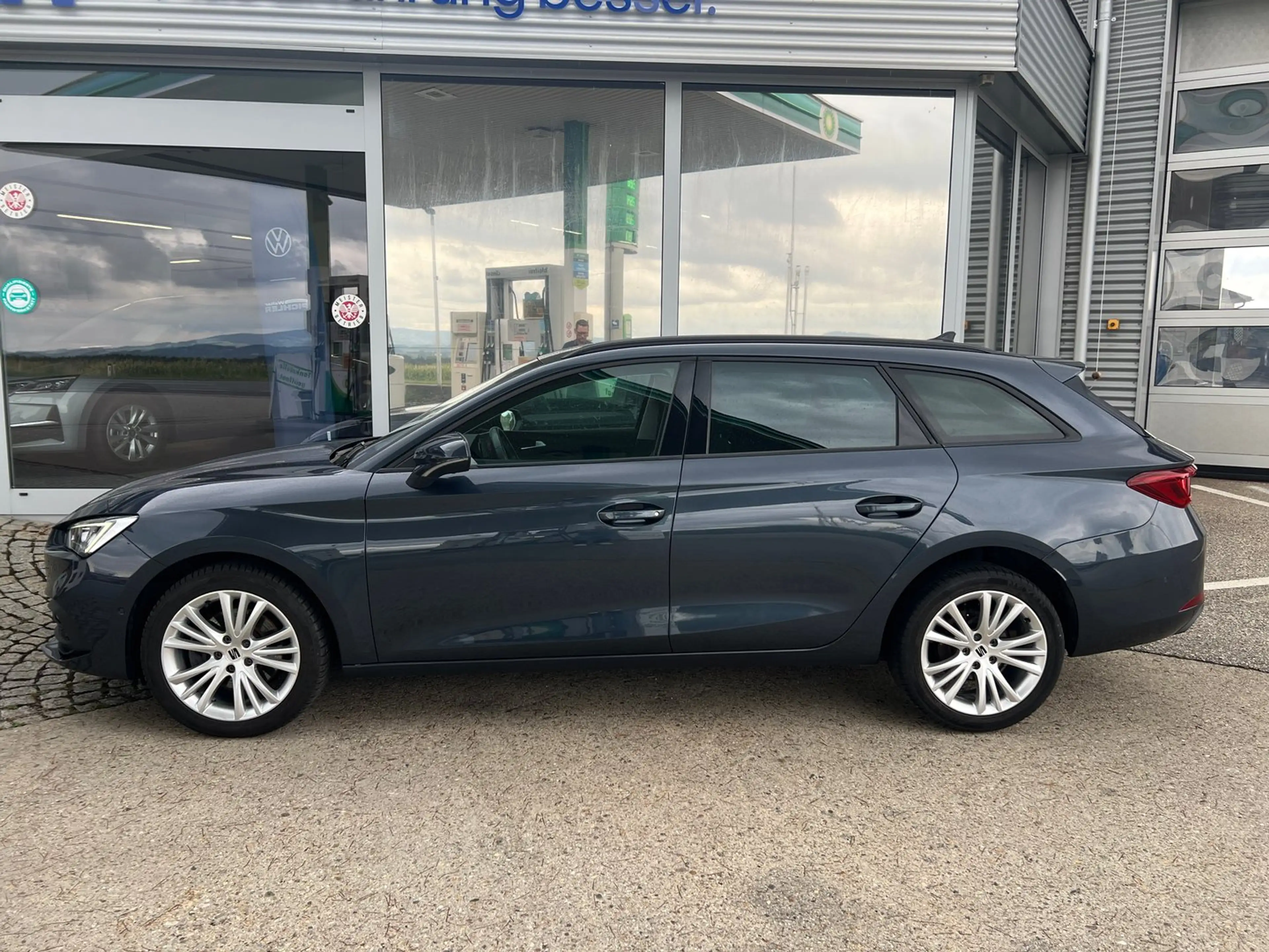 SEAT Leon — photo 3