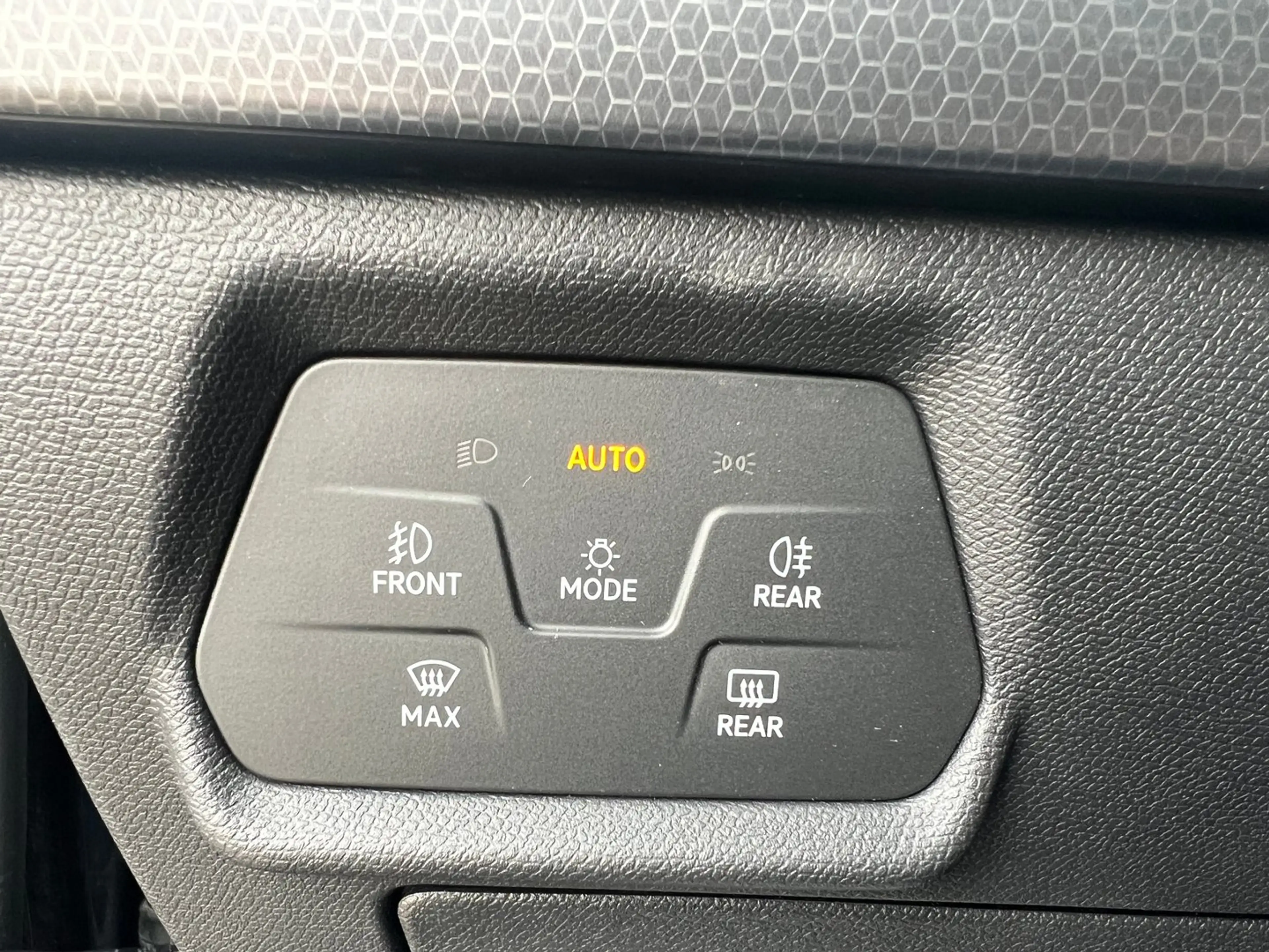 SEAT Leon — photo 14