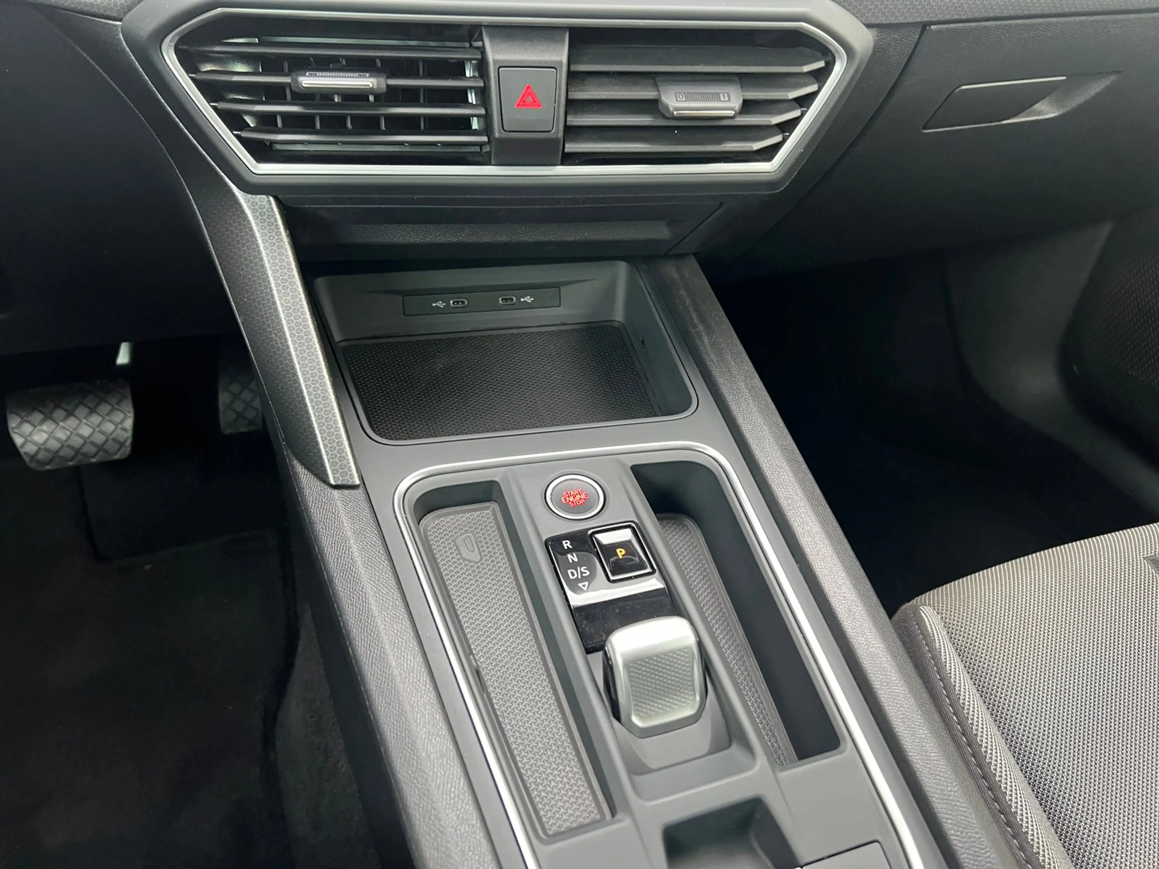 SEAT Leon — photo 9