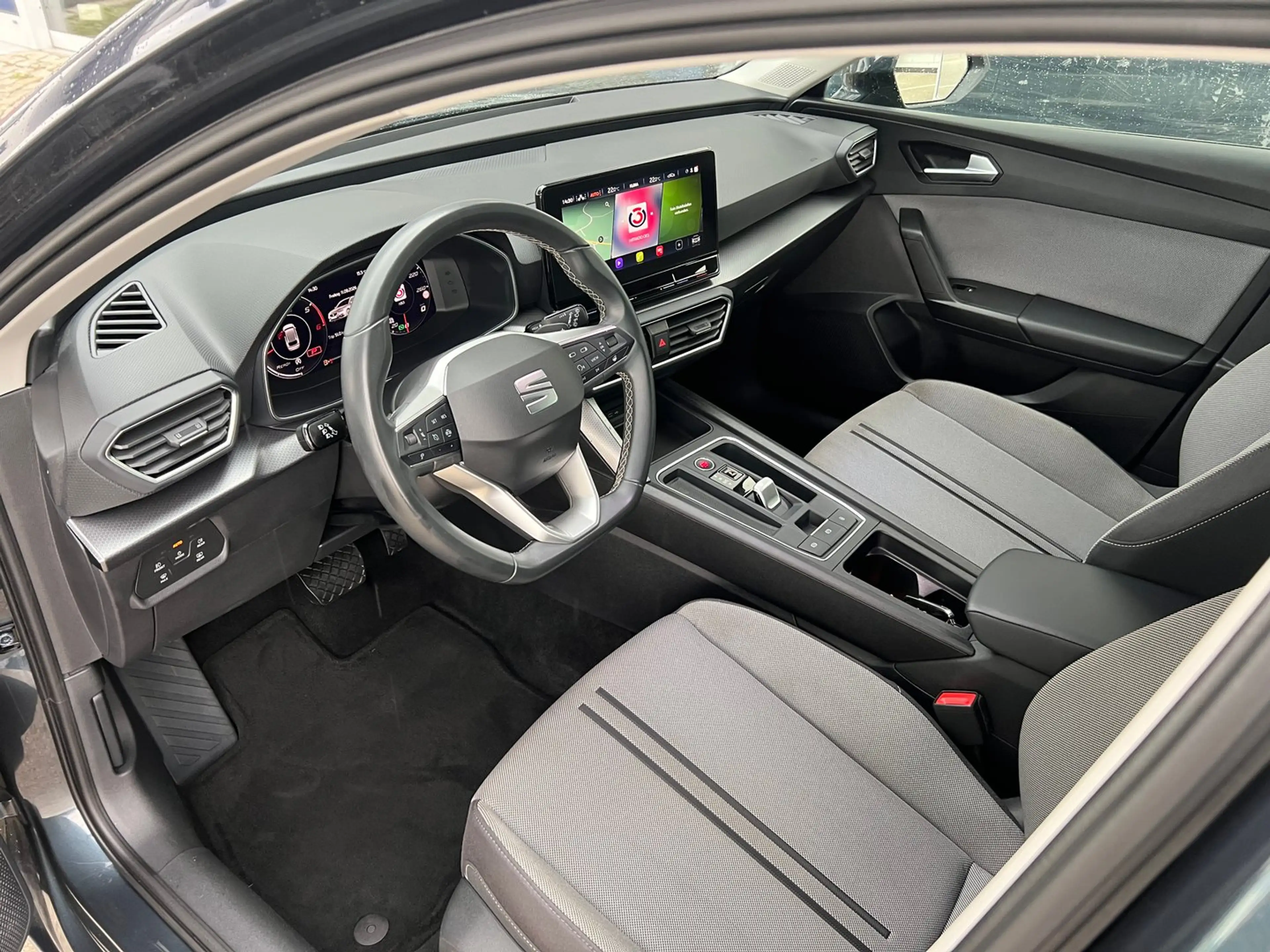 SEAT Leon — photo 12