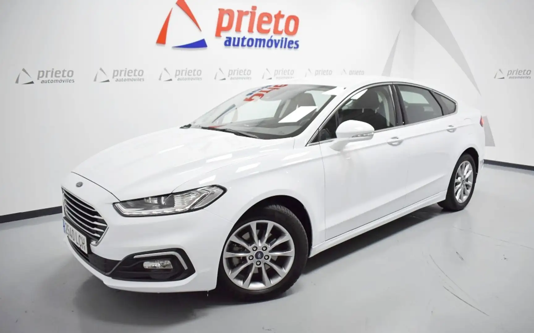 Ford Mondeo 2.0TDCI Titanium 150 (4.75) Blanc - 1