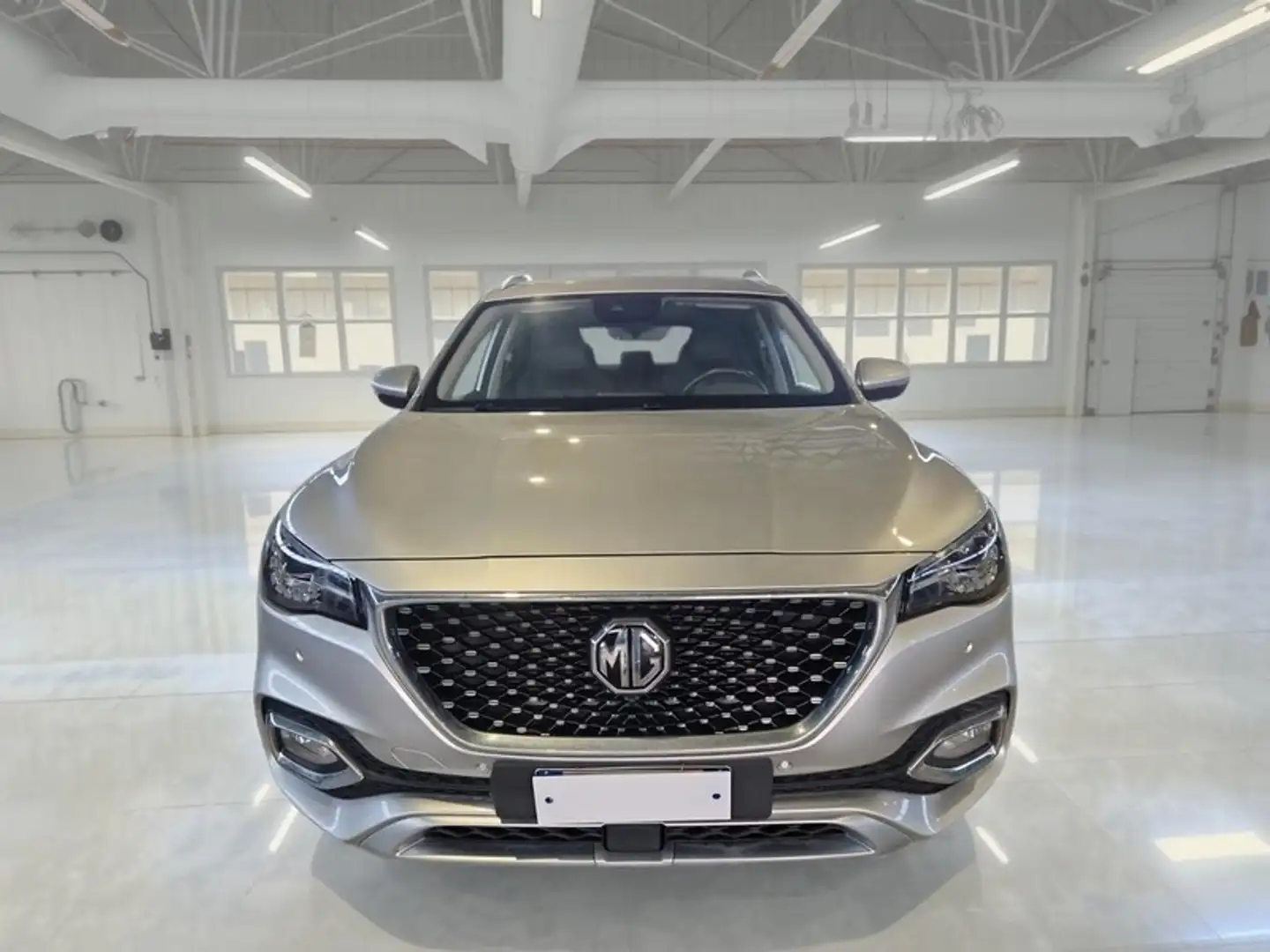 MG HS 1.5T MT 2WD - 2