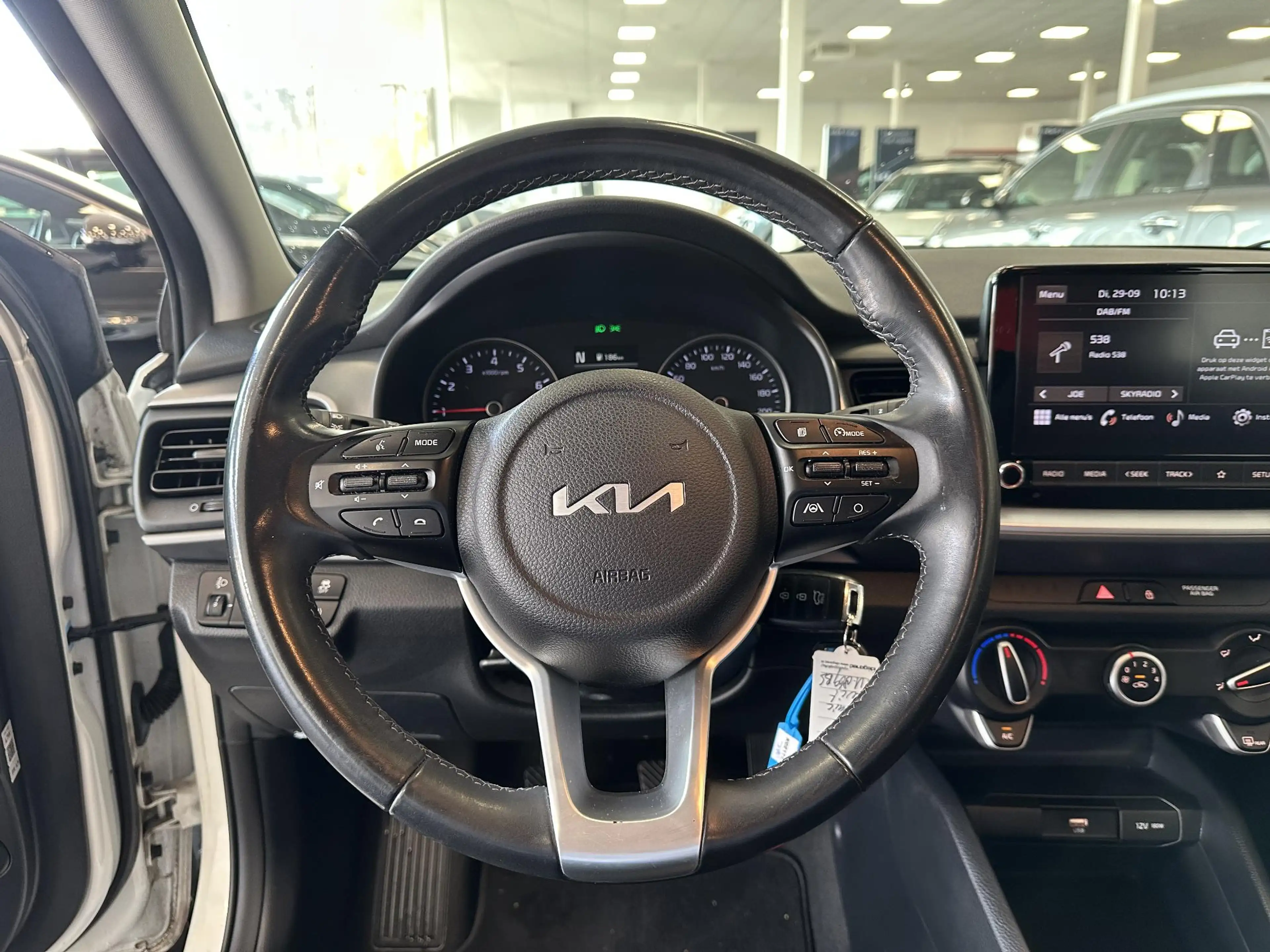Kia Stonic 1.0 T-GDi MHEV DynamicLine — photo 12