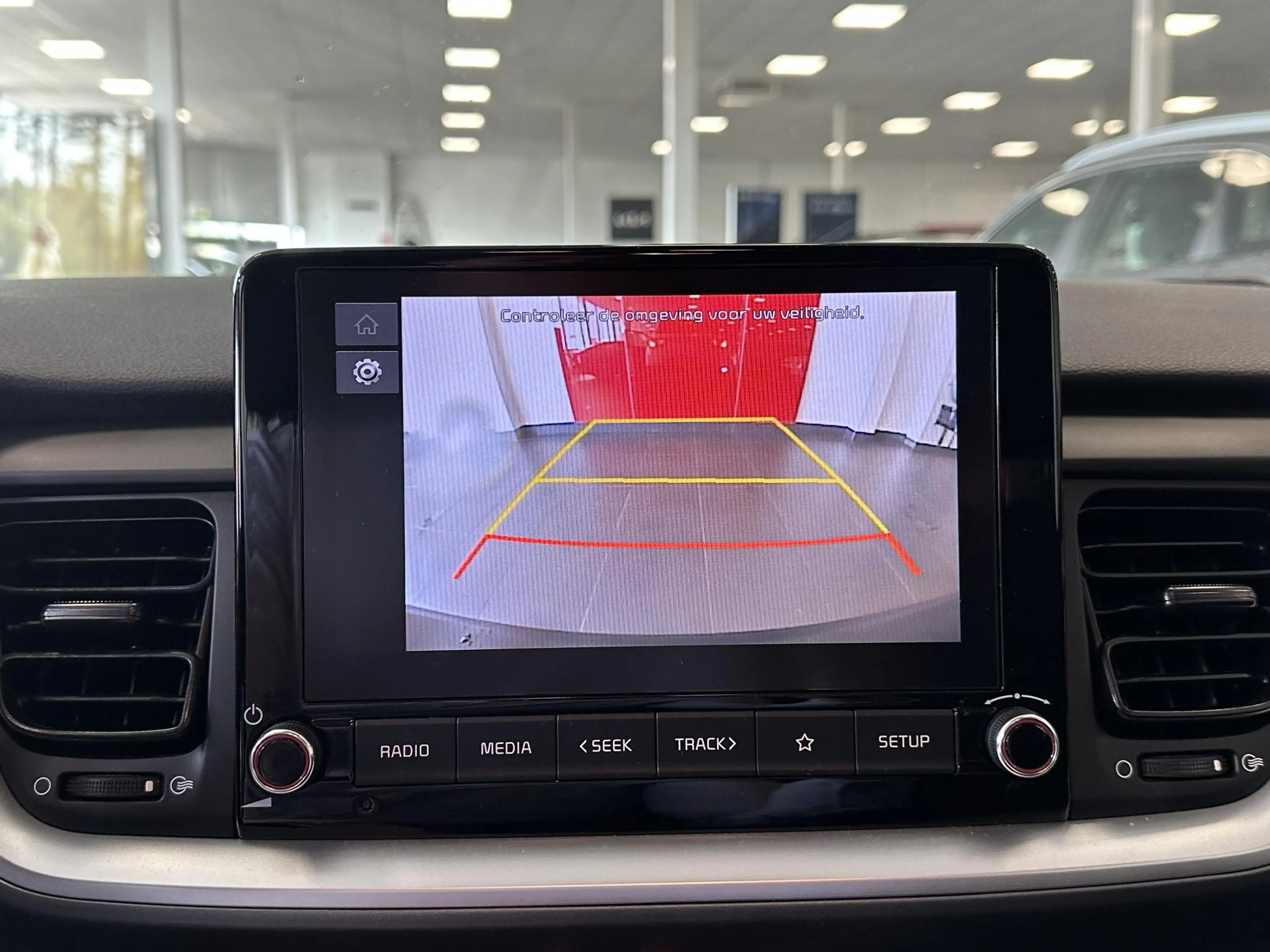 Kia Stonic 1.0 T-GDi MHEV DynamicLine — photo 10