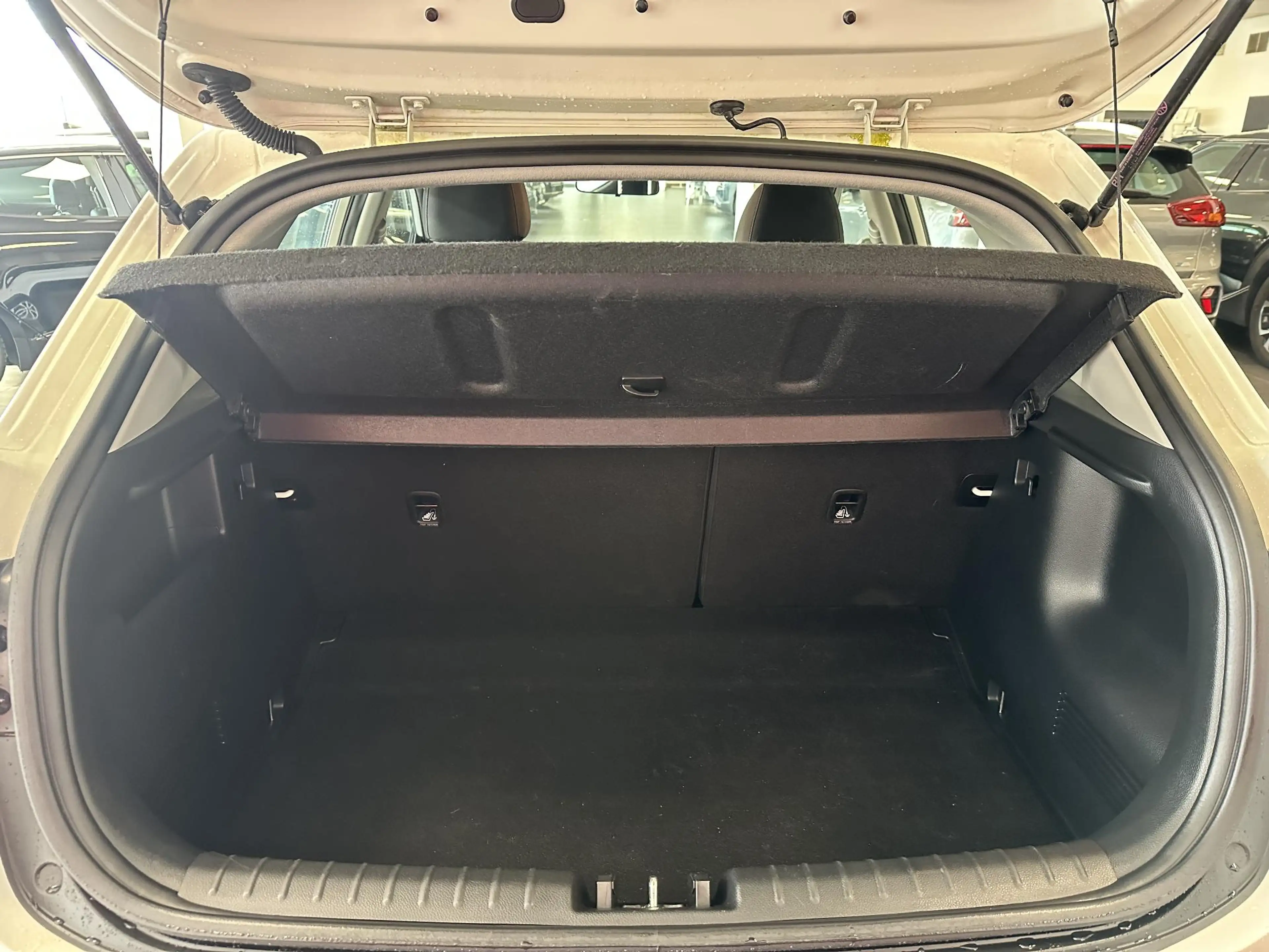 Kia Stonic 1.0 T-GDi MHEV DynamicLine — photo 13