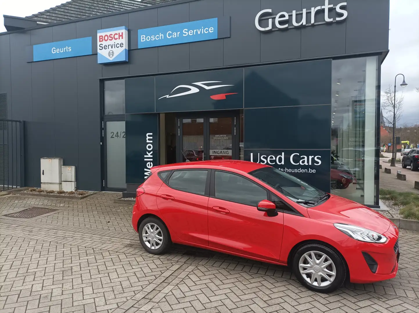 Ford Fiesta 1.1i Trend Rouge - 1