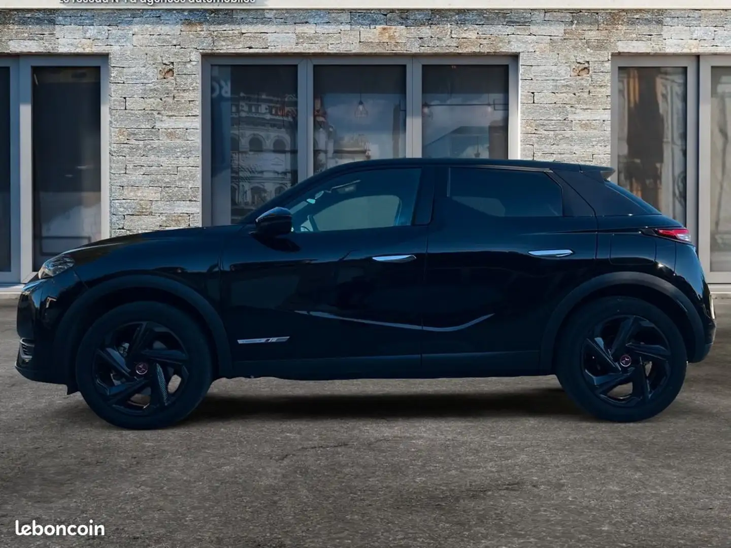DS Automobiles DS 3 Crossback automobiles e-tense performance line 136ch 77ppm 50kwh bastille garantie 6 mois et batterie jusqu'en 06-2028 Noir - 2