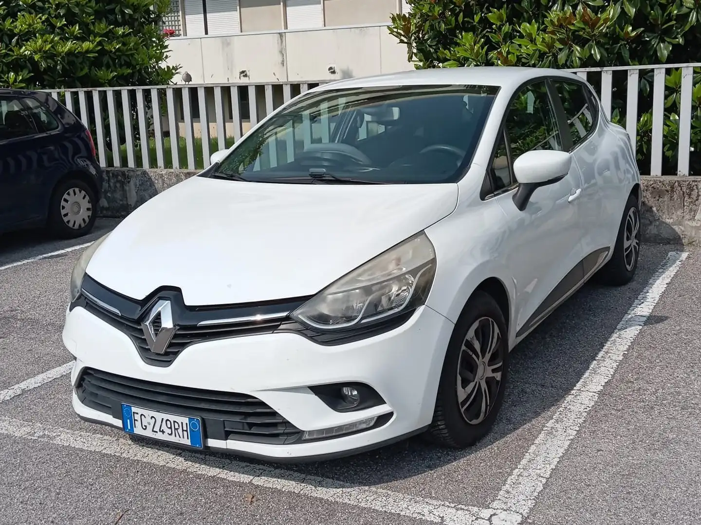 Renault Clio Clio IV 2017 1.5 dci energy Zen 75cv Bianco - 2