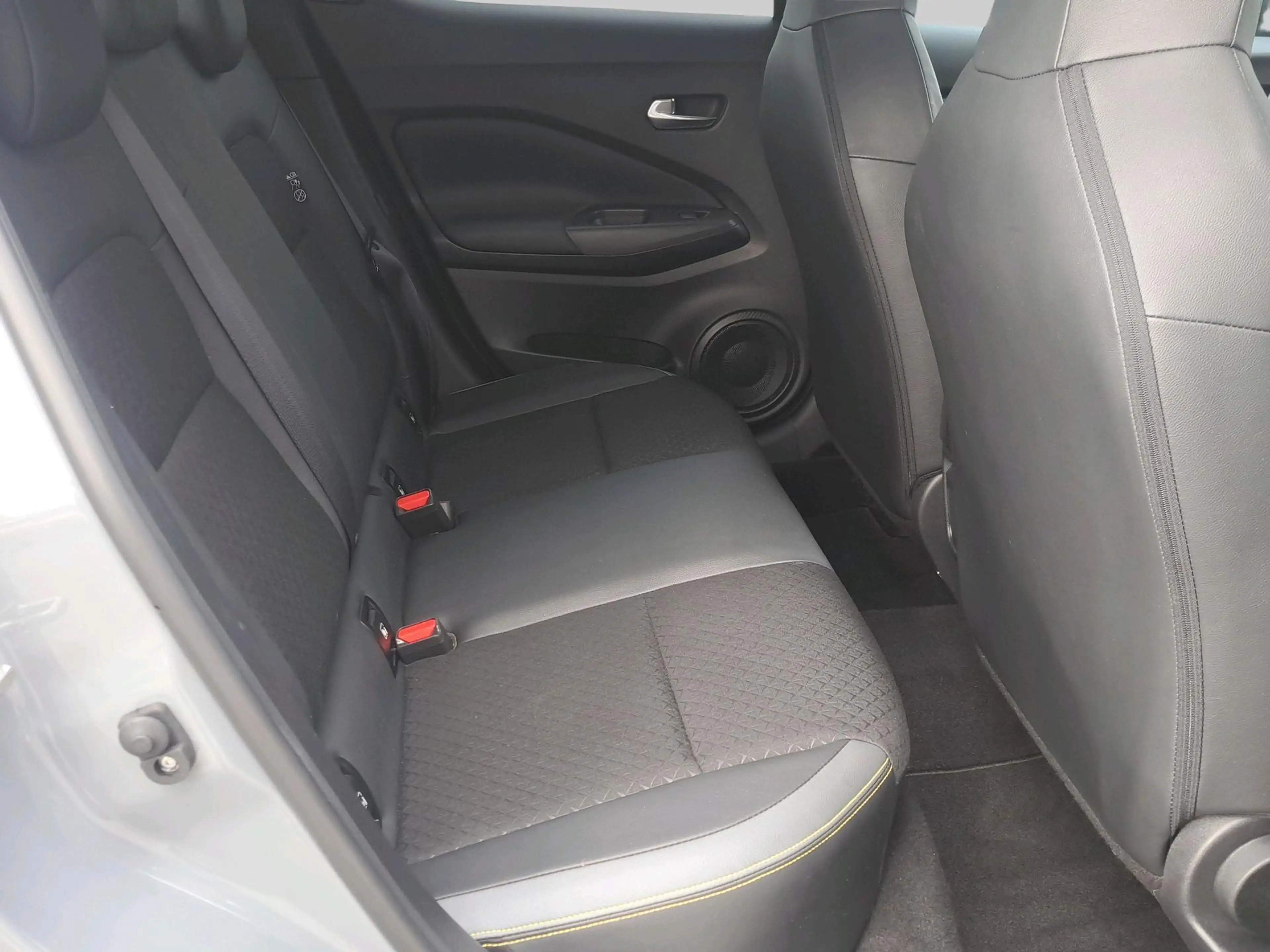 Nissan Juke 1.0 DIG-T Kiiro — photo 15