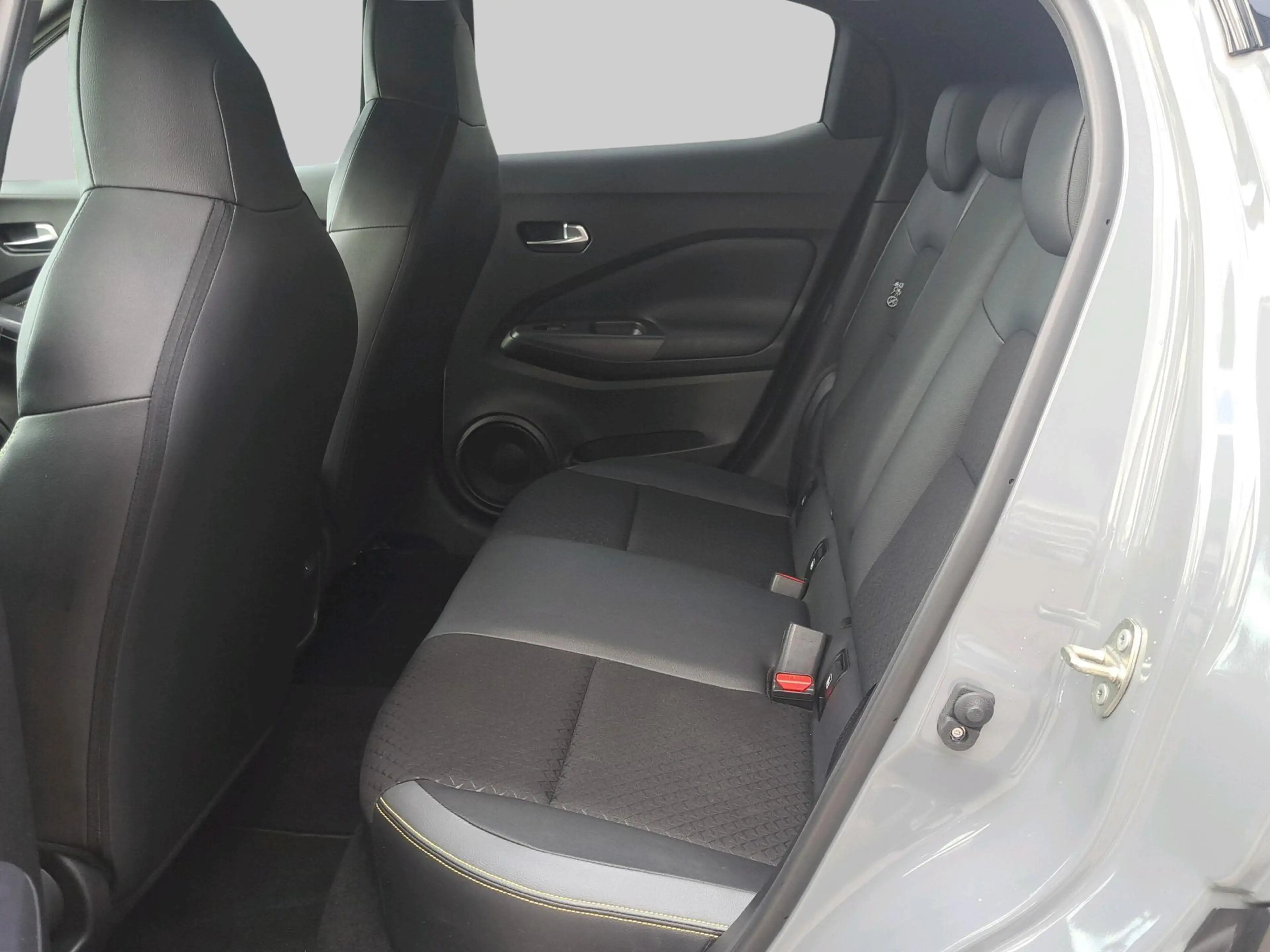 Nissan Juke 1.0 DIG-T Kiiro — photo 10