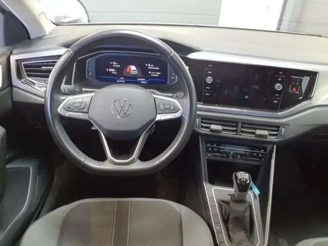 Volkswagen Polo view 8