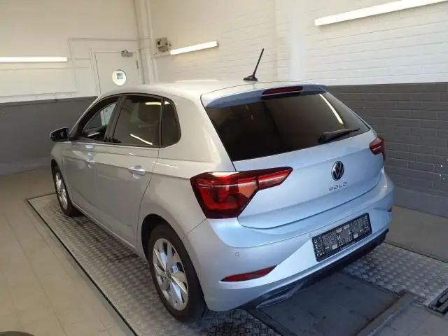Volkswagen Polo view 4
