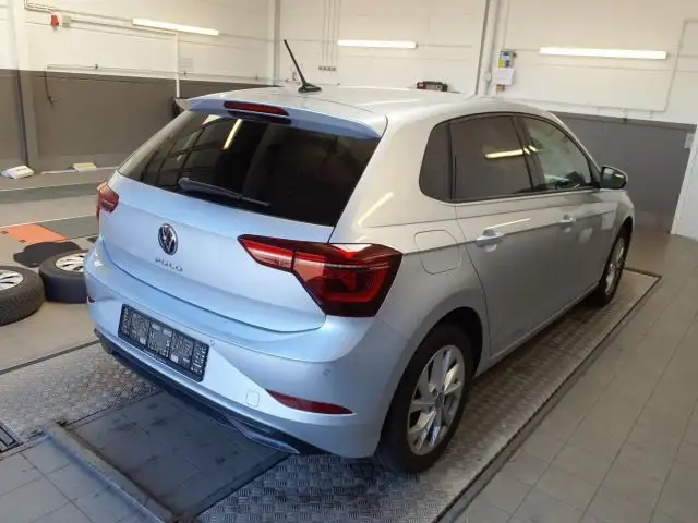Volkswagen Polo view 3