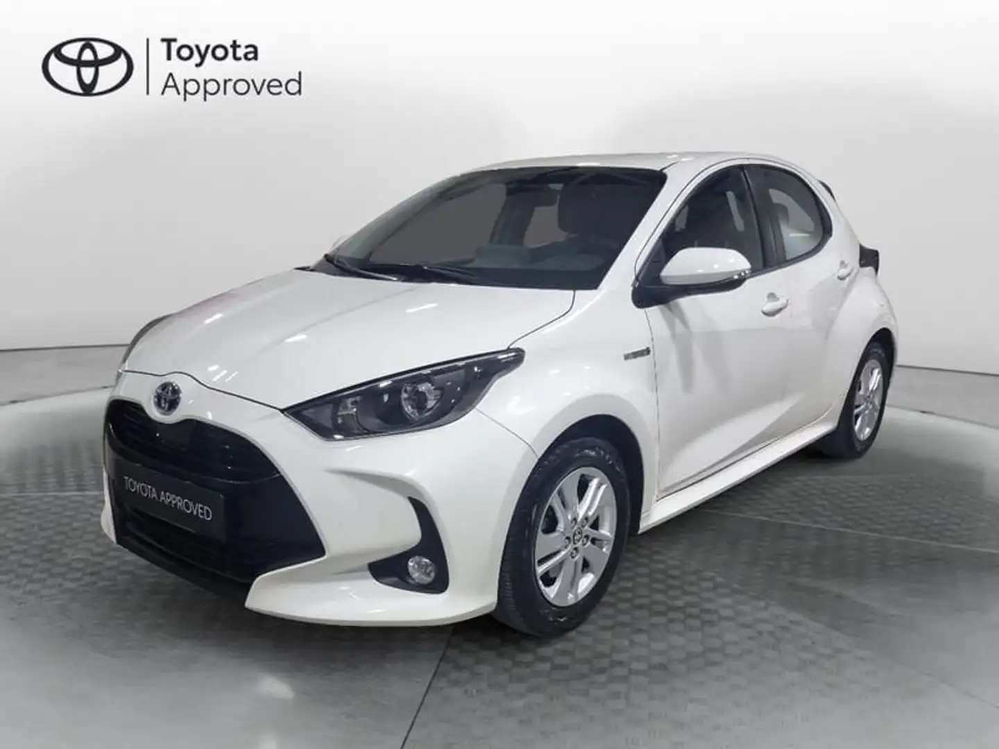 Toyota Yaris 1.5 Hybrid 5 porte Active Bianco - 1