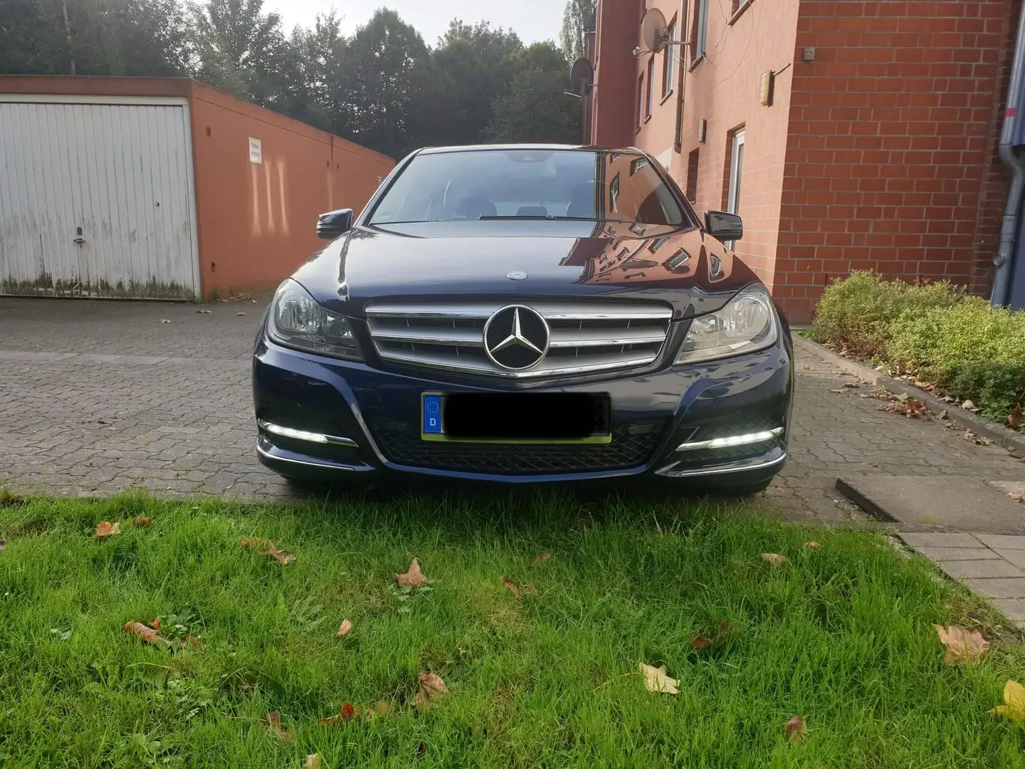 Mercedes-Benz C 180 C 180 BlueEFFICIENCY 7G-TRONIC Avantgarde Blau - 2