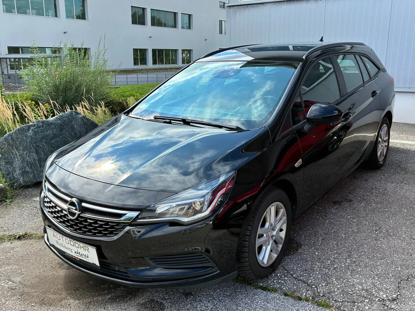 Opel Astra Astra ST 1,6 CDTI Edition Aut. Edition Schwarz - 1