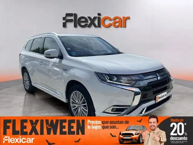 Mitsubishi Outlander PHEV Kaiteki 4WD