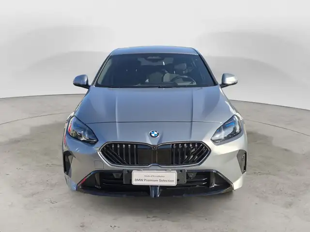 BMW 1 Series view 2