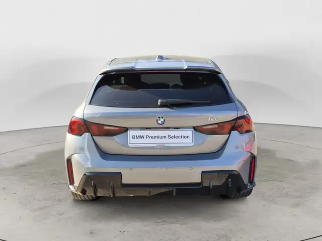 BMW 1 Series view 3
