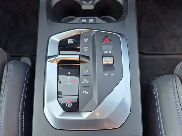 BMW 1 Series view 10