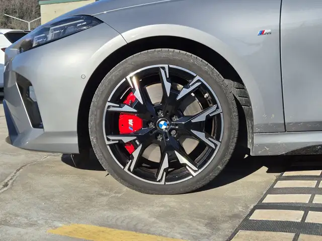 BMW 1 Series view 13