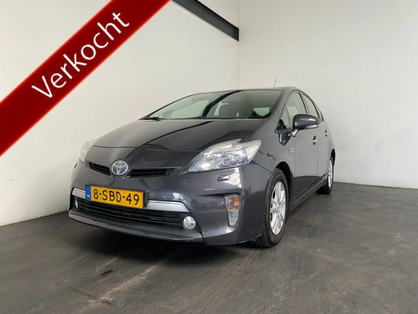 Toyota Prius 1.8 Plug-in Executive Business Gris - 1