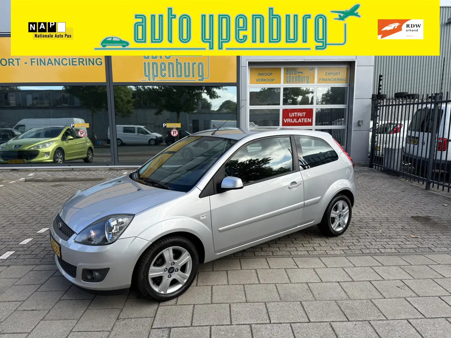 Ford Fiesta 1.6-16V Futura XL Automaat * 53.119 Km * Climatron Grijs - 1