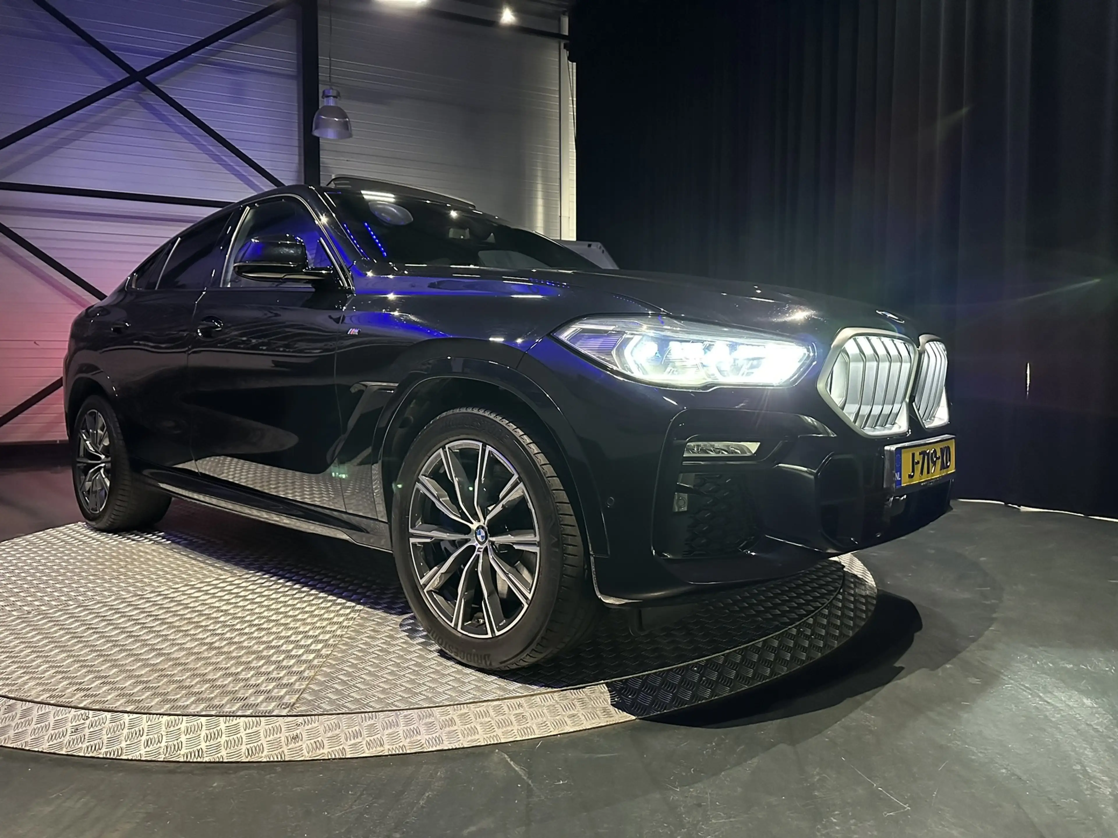 BMW X6 XDrive40i High Executive M-Sport*Pano*ProPilot*Tre — photo 37