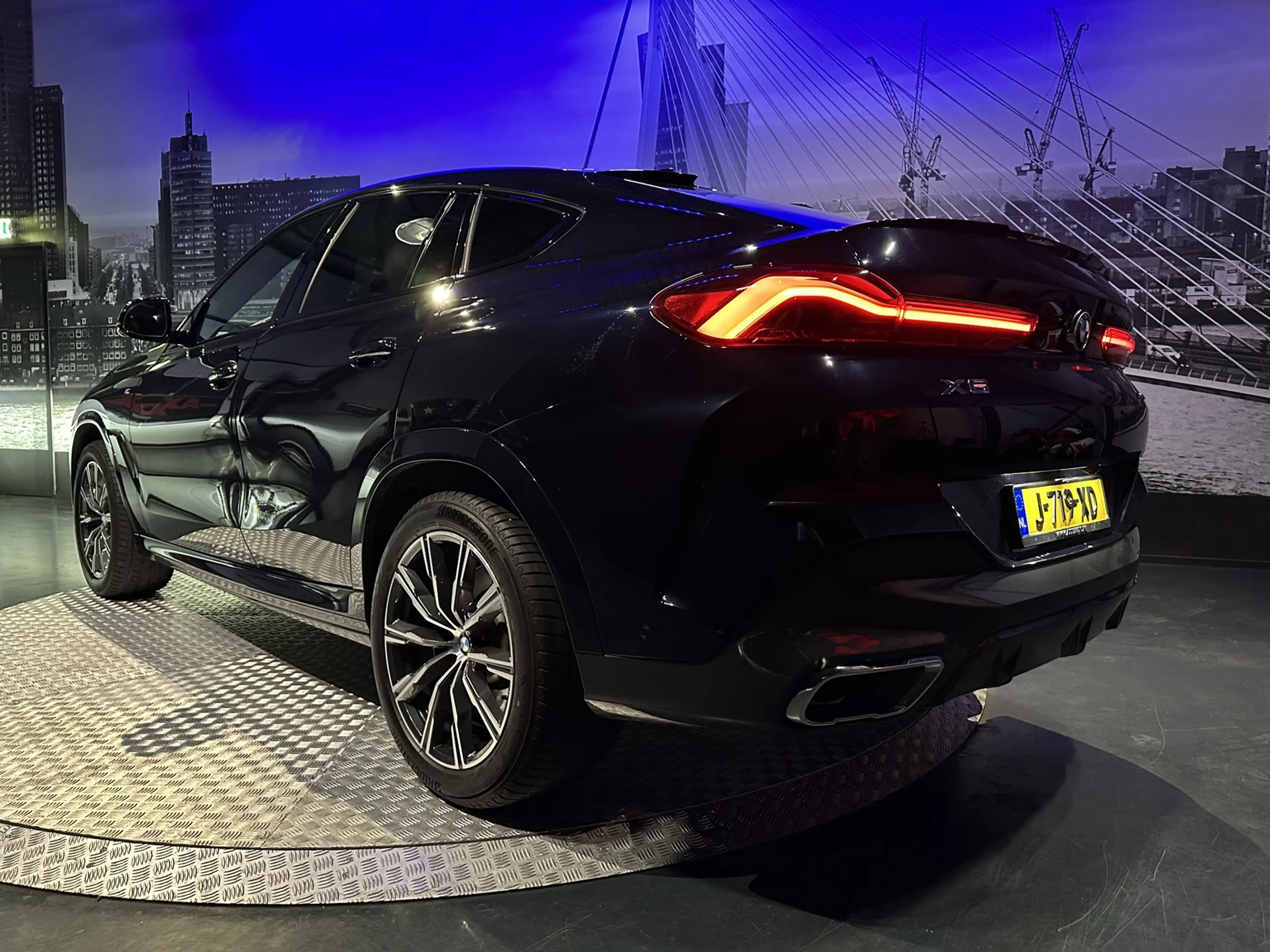 BMW X6 XDrive40i High Executive M-Sport*Pano*ProPilot*Tre — photo 29