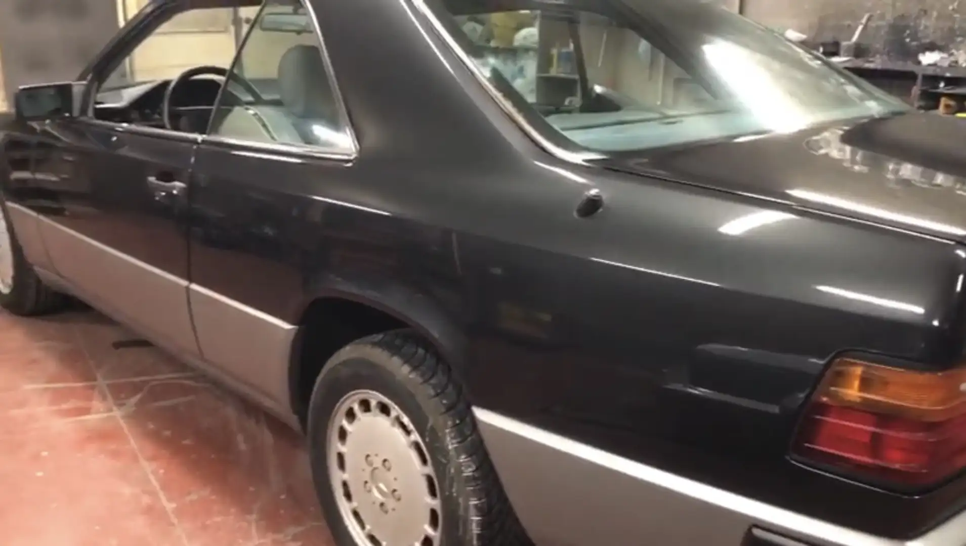 Mercedes-Benz 230 merc 124 coupe zwart leder opendak prachtige staat Zwart - 2