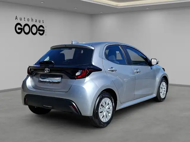 Toyota Yaris view 5