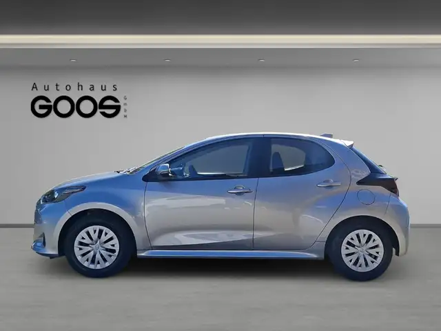 Toyota Yaris view 2
