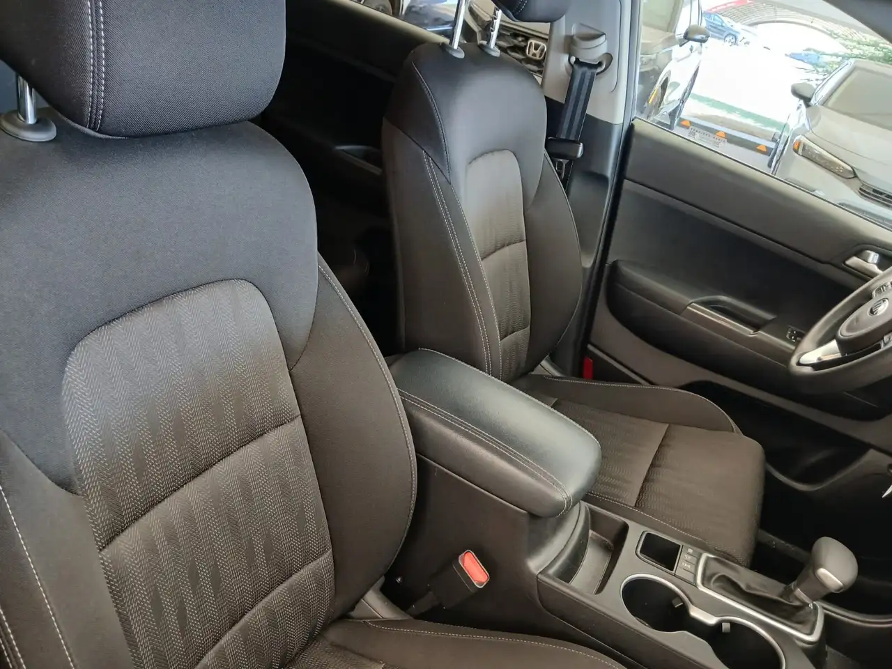 Kia Sportage снимка Kia Sportage