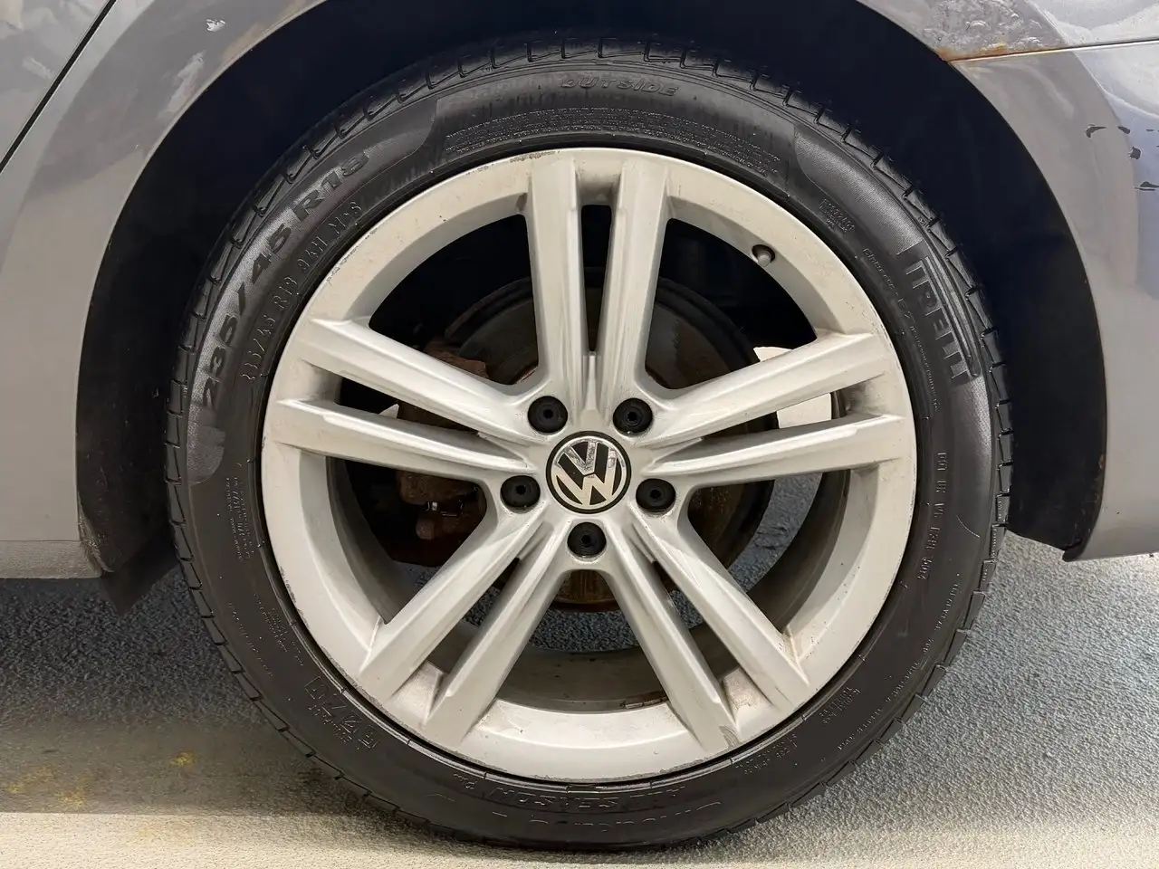 Volkswagen Passat снимка Volkswagen Passat