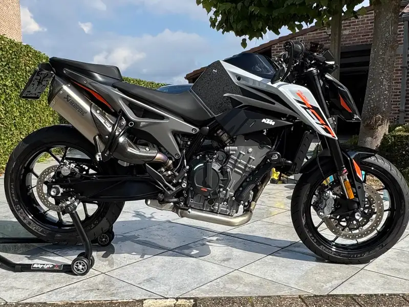 KTM 790 Duke - foto 2