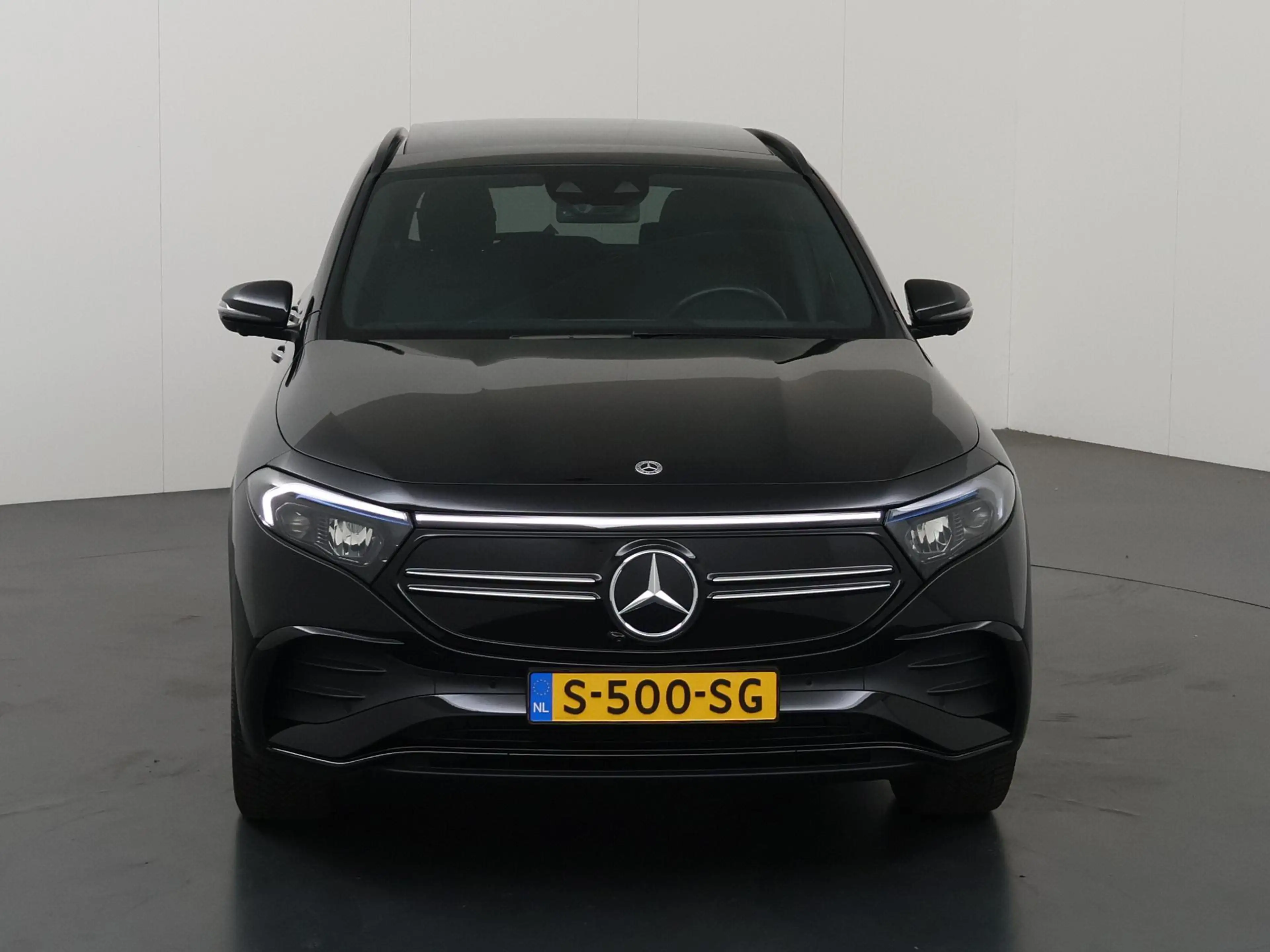 Mercedes-Benz EQA 350 4MATIC AMG Line 67 kWh | Panoramadak | Headup | Me — photo 3