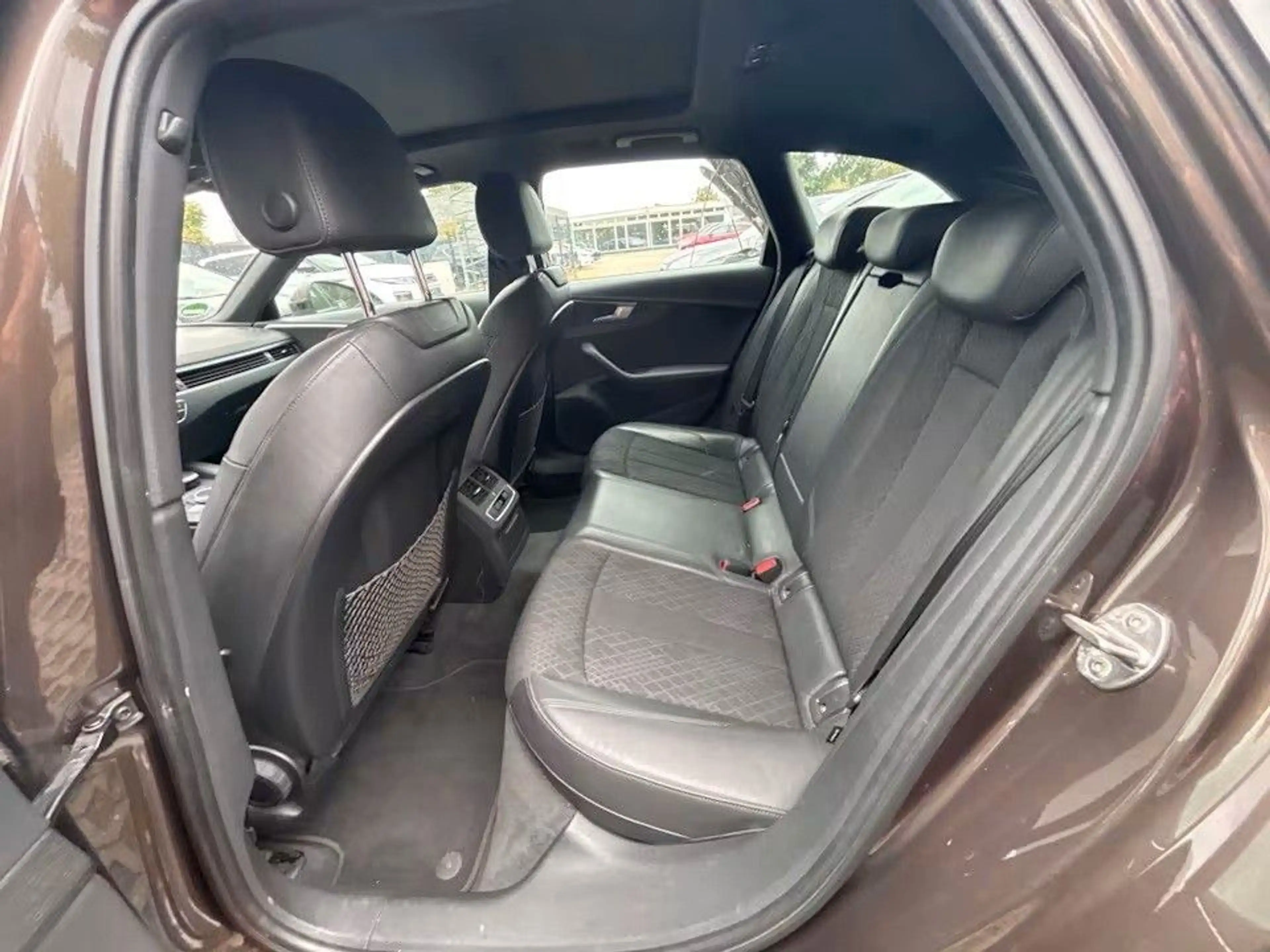 Audi A4 Avant design ultra *PANO*Assist*Kamera*2.Hand — photo 9