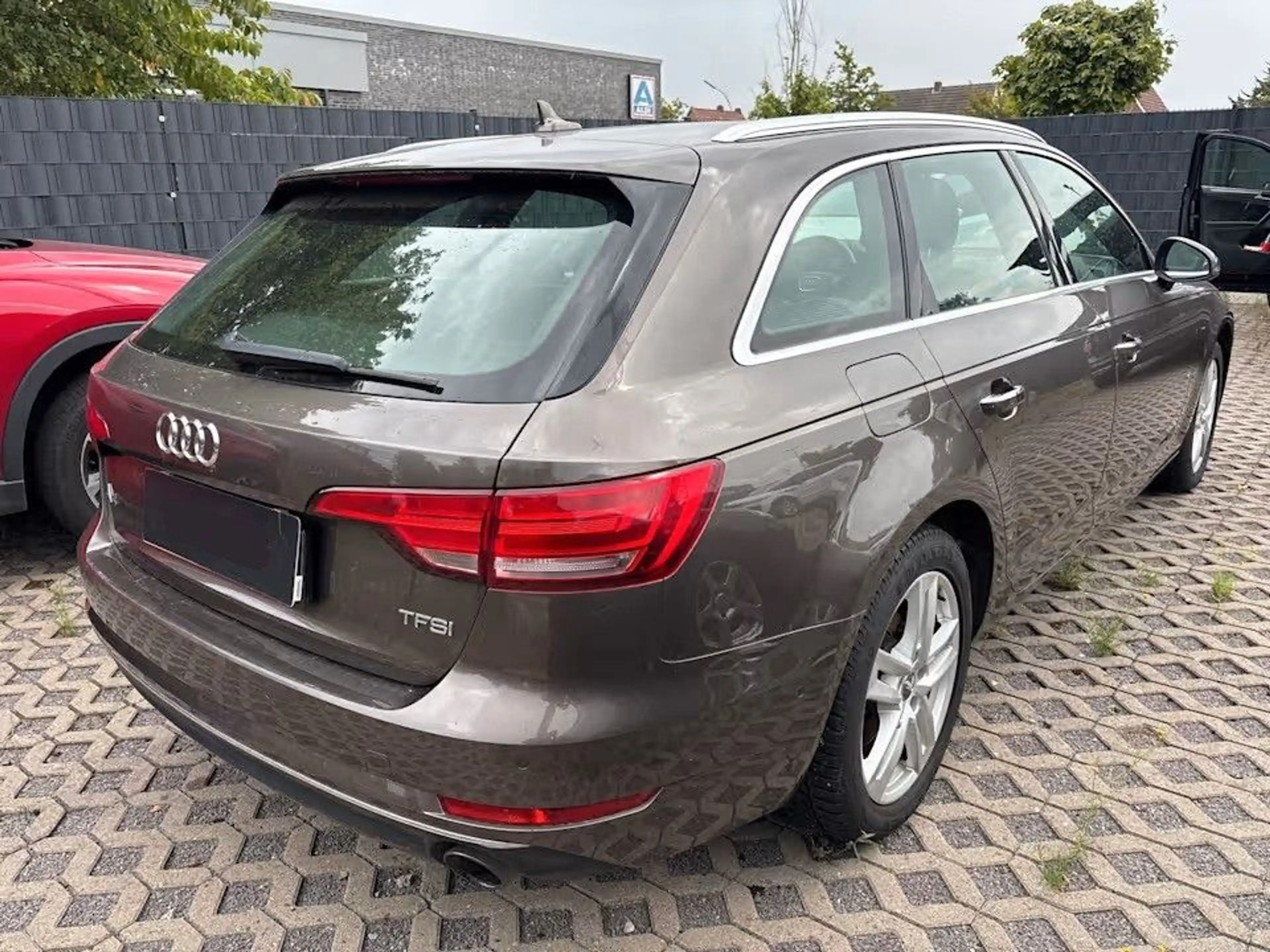 Audi A4 Avant design ultra *PANO*Assist*Kamera*2.Hand — photo 3