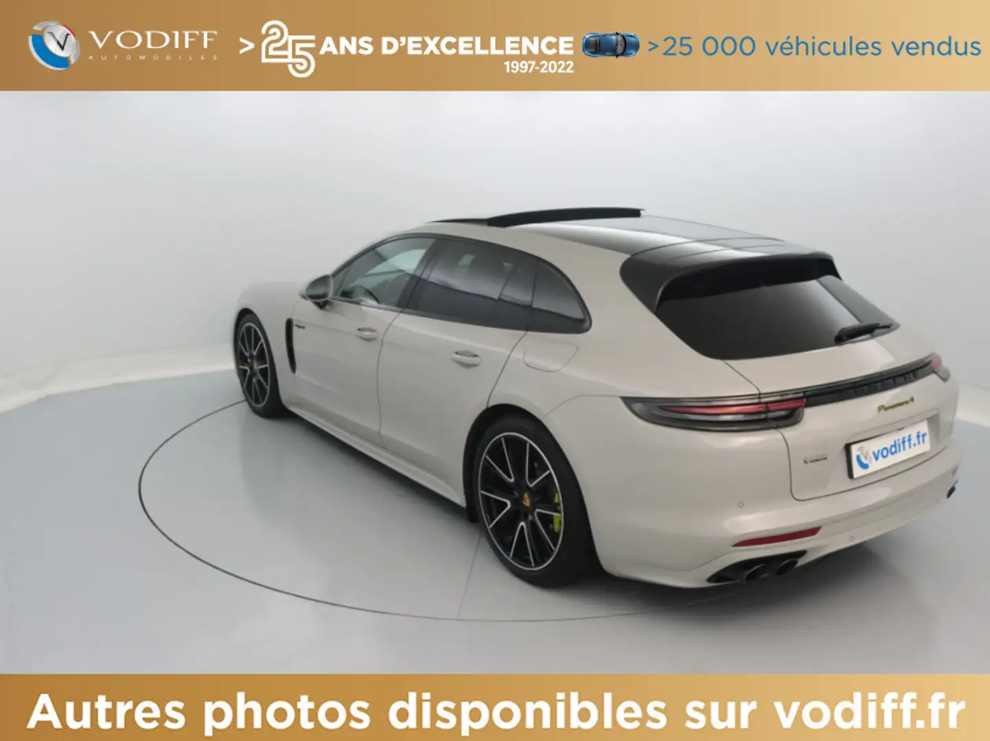 Porsche Panamera 4 E-HYBRID SPORT TURISMO 462 CV PDK Weiß - 2