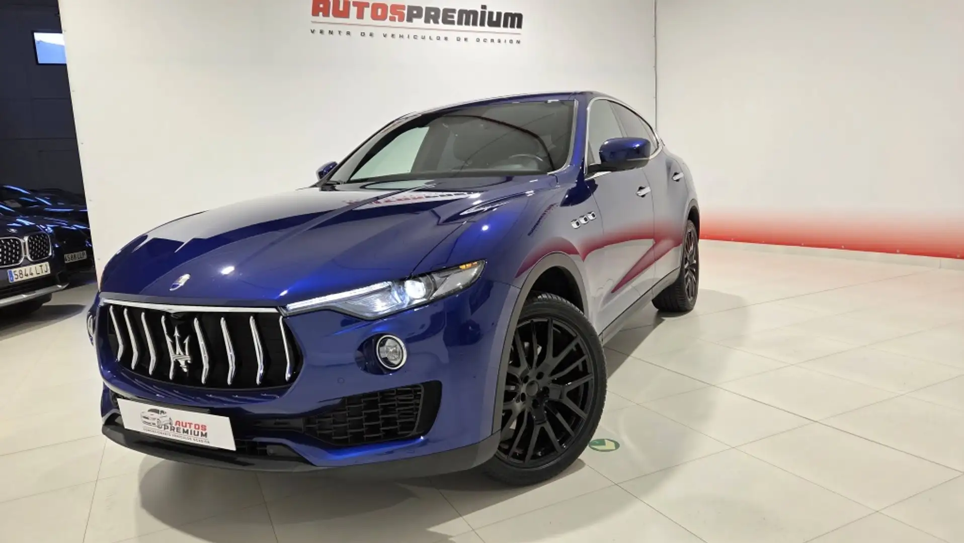 Maserati Levante 275 Diesel GranLusso Aut. Azul - 2