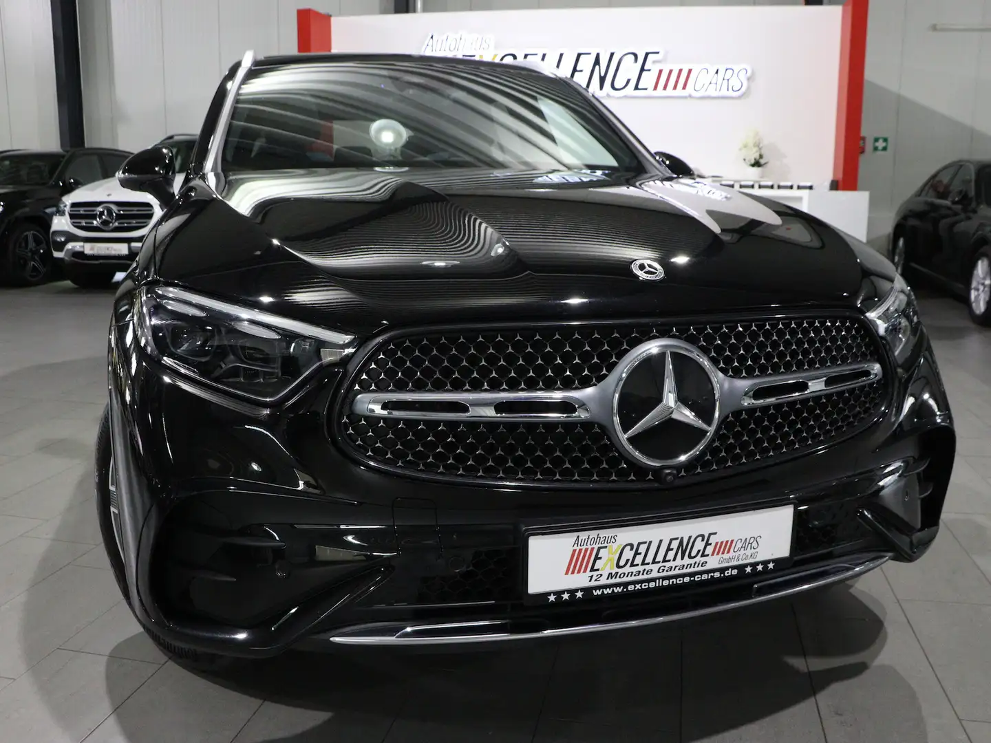 Mercedes-Benz GLC 300 de 4Matic AMG-LINE / NEU 92.000 EURO / Schwarz - 2